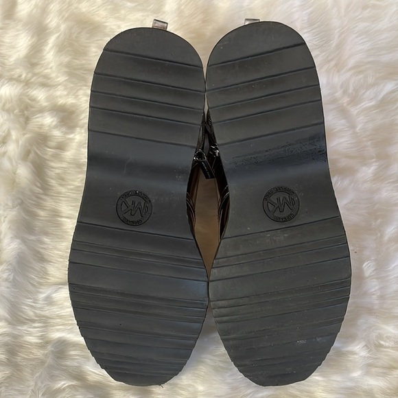 Michael Michael Kors Silver Metallic Boots. - Picture 9 of 11